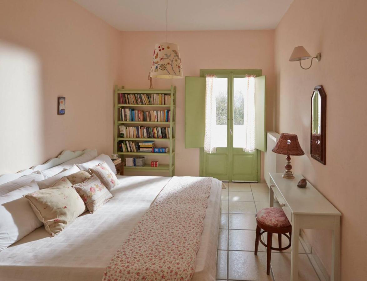 Flower And Crafts - The Eco Nature House Монолитос Экстерьер фото