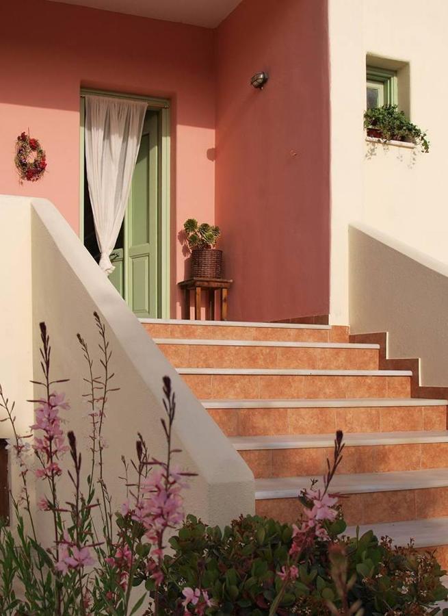 Flower And Crafts - The Eco Nature House Монолитос Экстерьер фото